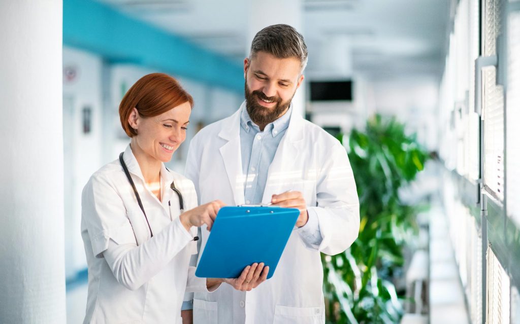 qinx - Talentvermittlung - Personalvermittlung - Lösungen für Care, Kliniken, Praxen, MVZ