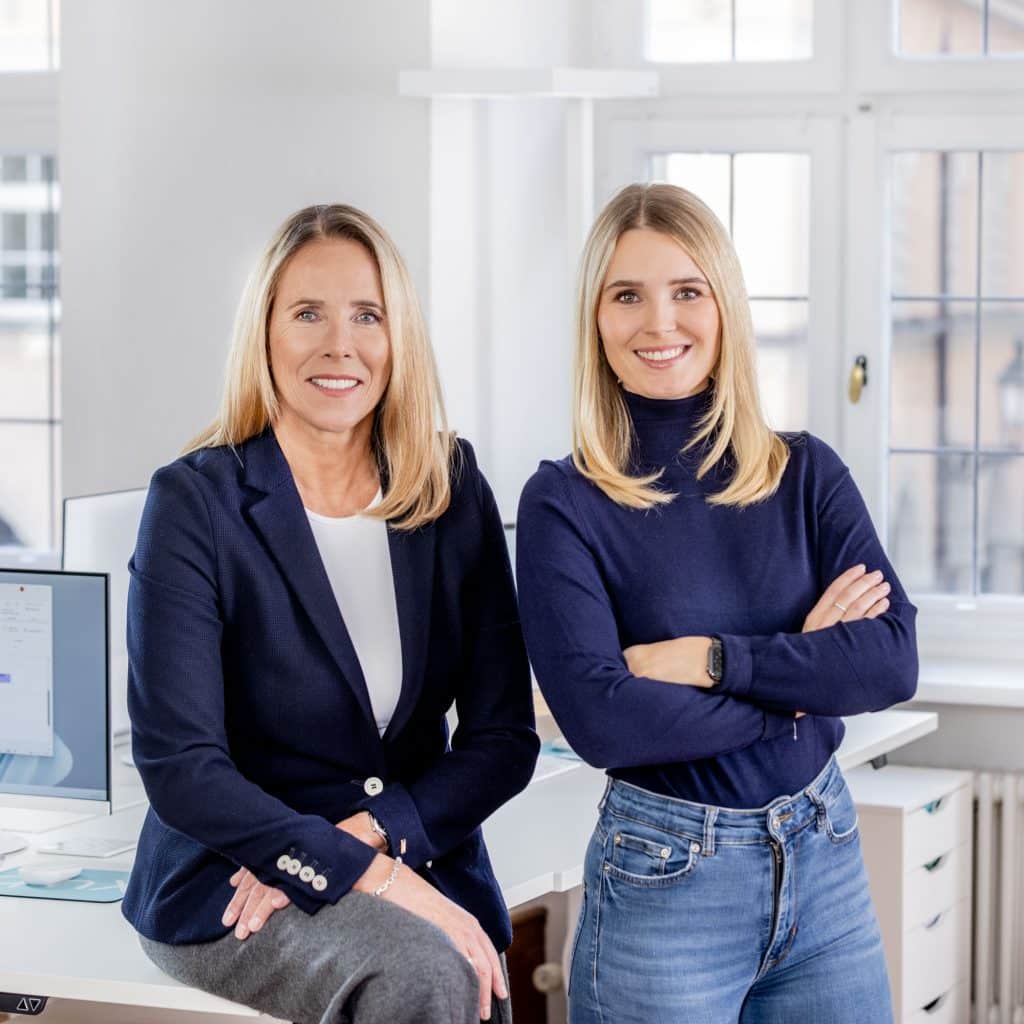 qinx - Talent placement - Recruitment agency - About us - The founders Andrea & Laura Fricker